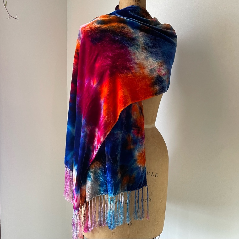 Rayon velvet tie dye scarf, cob ant rainbow colors with silky fringe